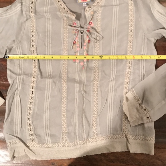 Johnny was long sleeve top - Picture 2 of 8